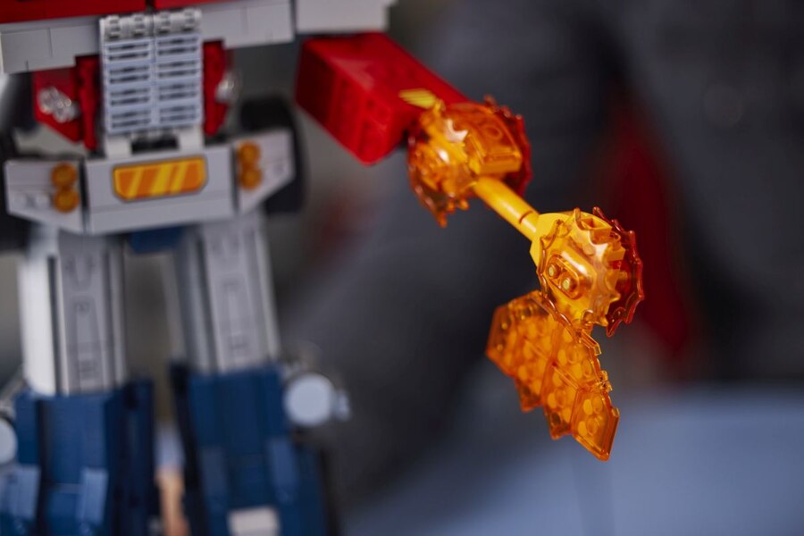 LEGO 10302 Transformers G1 Optimus Prime  Image  (15 of 25)